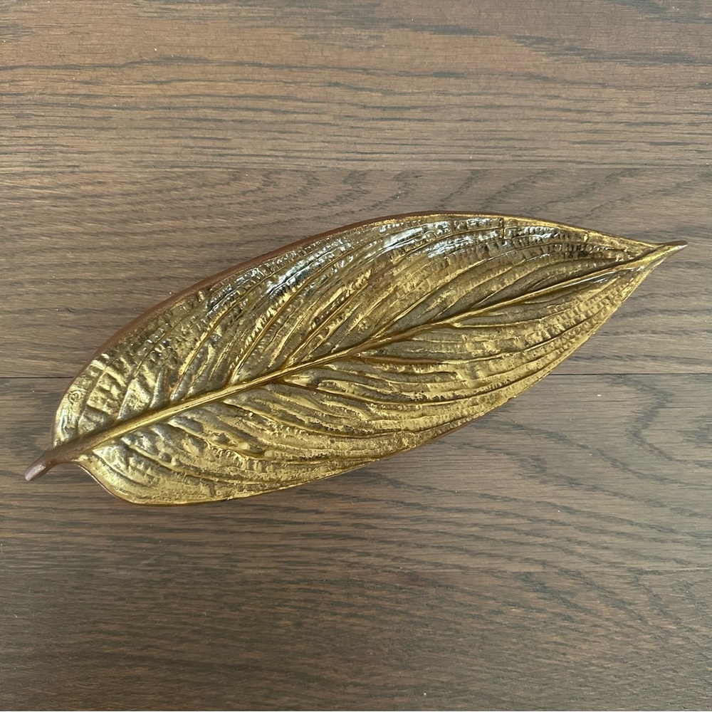 Vintage 1940s Virginia Metalcrafters Brass Calathea Leaf Dish Tray 10.5"l - Picture 6 of 8